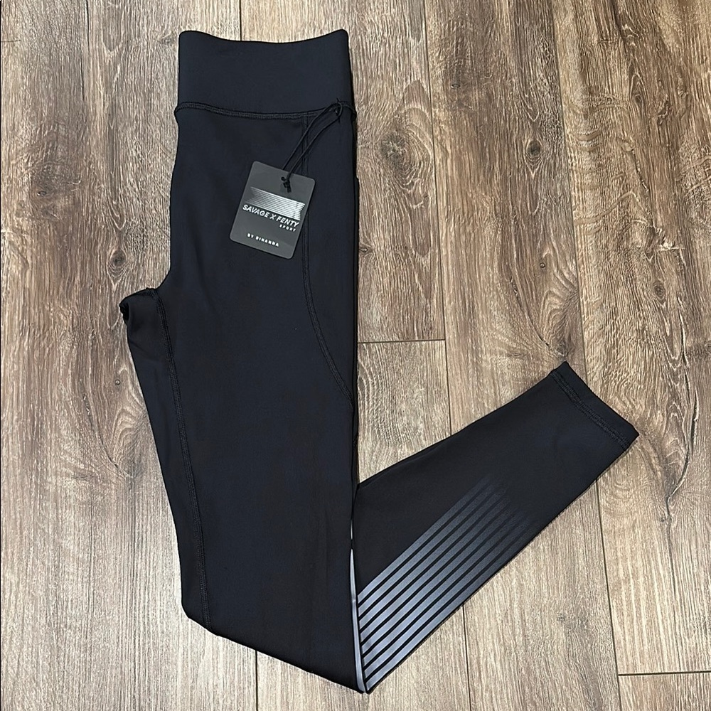 Savage x Fenty sport High-Waisted Leggings Size: Medium